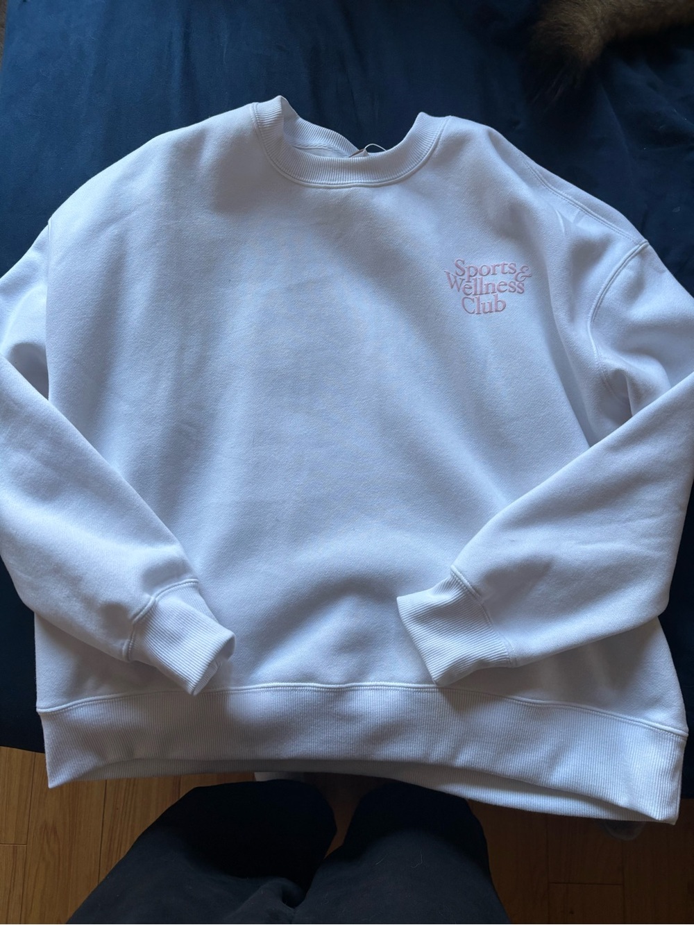 Wilo White 'Sports & Wellness Club' Crewneck Sweatshirt